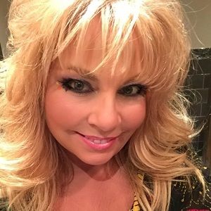 Meet your Posher, Charisse